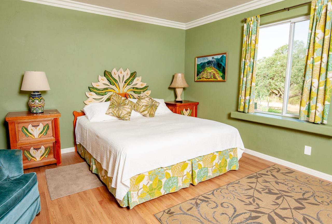 Posada Mariana Bed And Breakfast Catheys Valley Εξωτερικό φωτογραφία