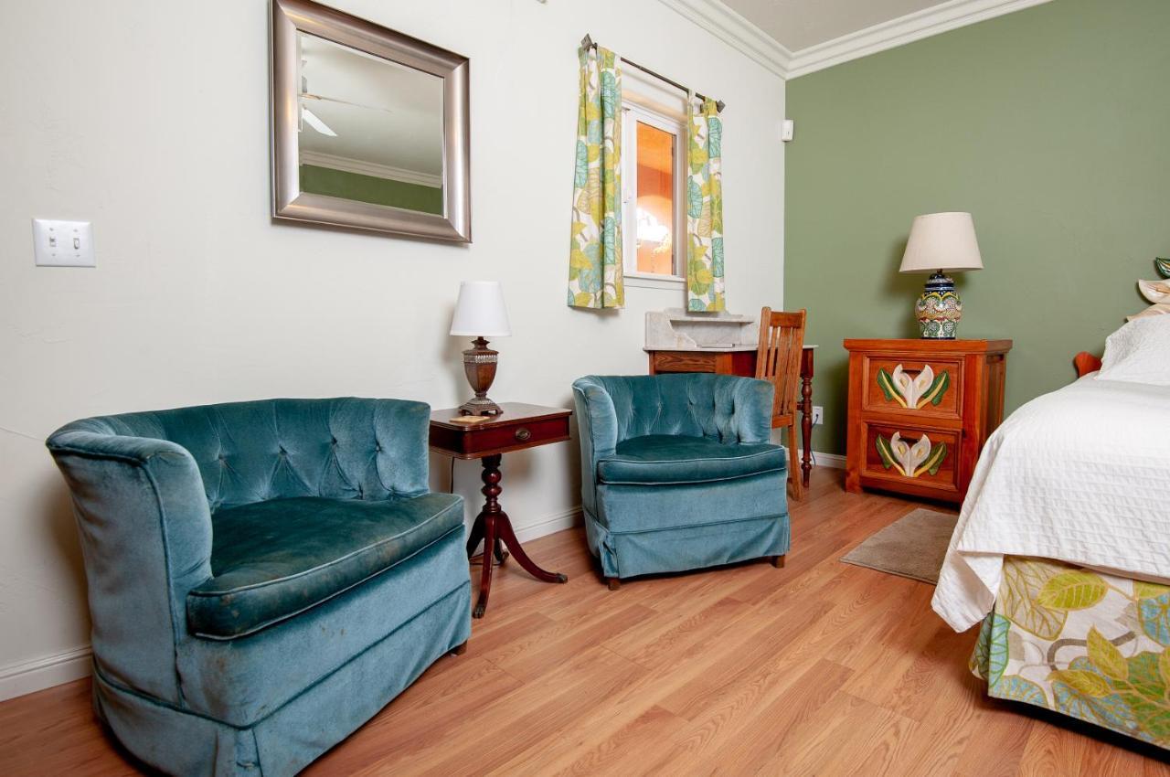 Posada Mariana Bed And Breakfast Catheys Valley Εξωτερικό φωτογραφία